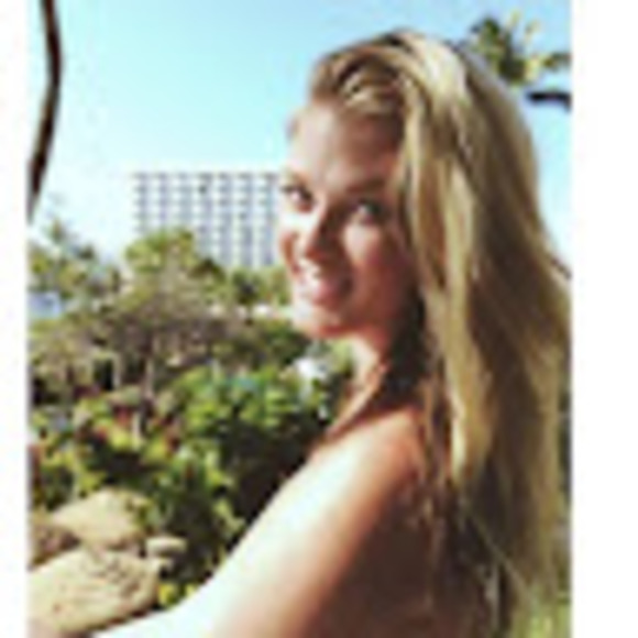 Meet your Posher, Tori - Picture 1 of 1